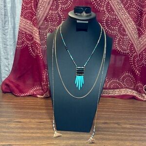 Elegant Turquoise and Gold Necklace